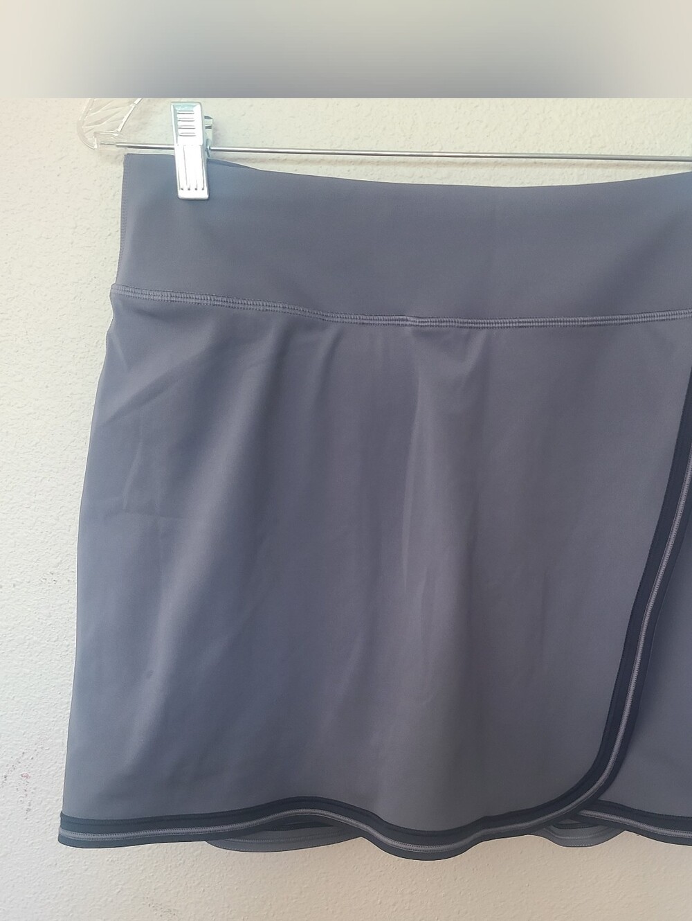 Athleta Crosscourt Highrise Tipped Skort Size MED - Picture 4 of 7